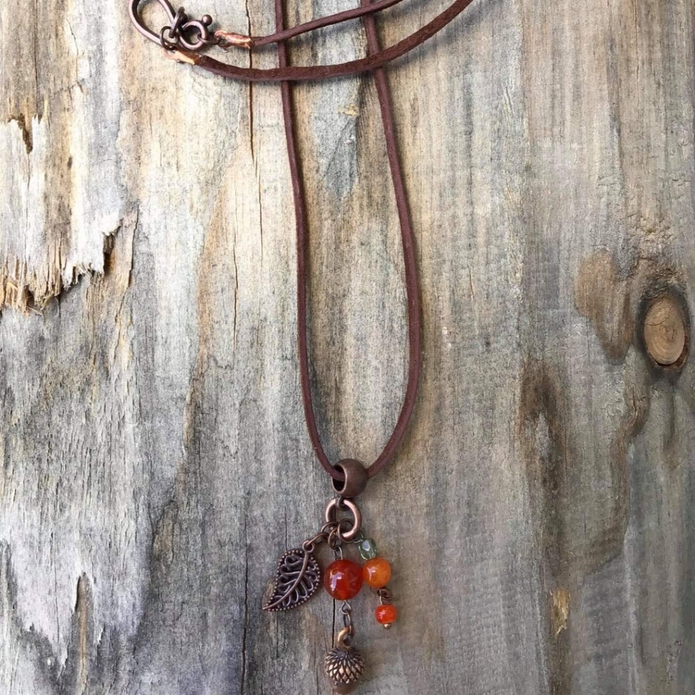 🌰HAND-CRAFTED NECKLACE